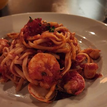 BEVO Bar + Pizzeria - Seafood pascatore - Bars Near Me - Montreal, Quebec