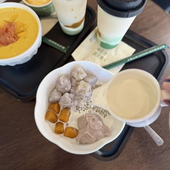 Makkee Dessert - IG: socalhkfoodies - Desserts Near Me - Rowland Heights, California