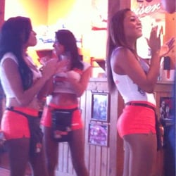 Hooters