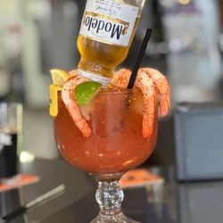 Grillin & Chillin Alehouse - Big chalada