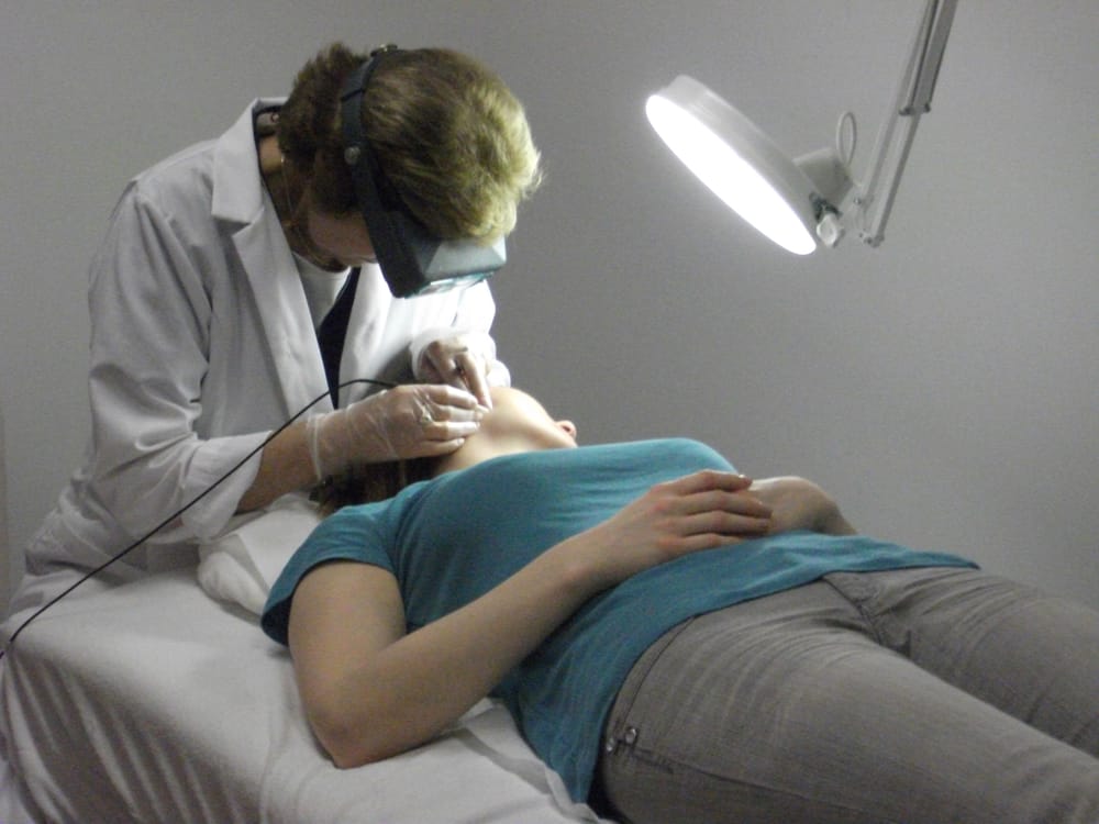 Darina Electrolysis Logo