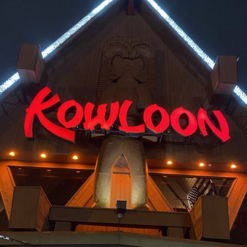 Kowloon - The iconic sign at the front of this huge restaurant - Asian Fusion Near Me - Saugus, Massachusetts Kowloon - The iconic sign at the front of this huge restaurant - Asian Fusion Near Me - Saugus, Massachusetts