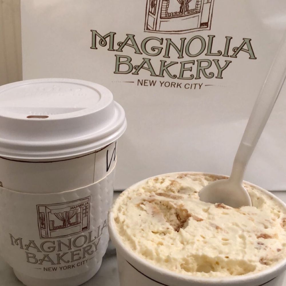 Magnolia Bakery - Banana pudding and vanilla latte - Bakeries Near Me - Chicago, Illinois Magnolia Bakery - Banana pudding and vanilla latte - Bakeries Near Me - Chicago, Illinois