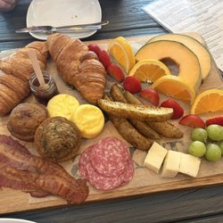 Deschain Cellars - Breakfast board
