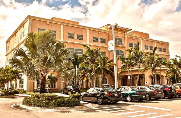 JERRY'S WEST KENDALL PHARMACY - Updated July 2025 - 15955 SW