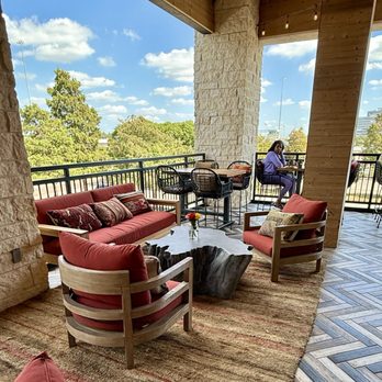 Haywire - Outdoor sitting area. - New American Near Me - Houston, Texas Haywire - Outdoor sitting area. - New American Near Me - Houston, Texas