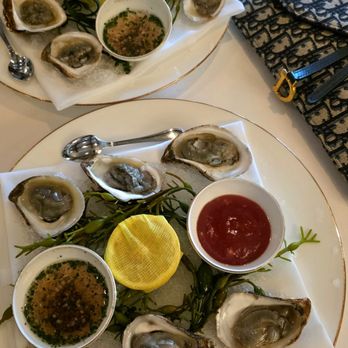 The Village Pub - Oysters - Pubs Near Me - Woodside, California The Village Pub - Oysters - Pubs Near Me - Woodside, California
