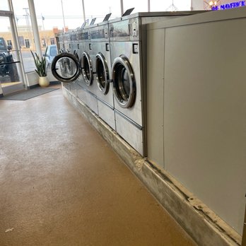 The Maverick Laundromat - large washers - Laundromat Near Me - Del City, Oklahoma The Maverick Laundromat - large washers - Laundromat Near Me - Del City, Oklahoma