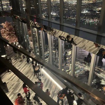 Peak with Priceless Restaurant & Bar - Spectacular view - New American Near Me - New York, New York Peak with Priceless Restaurant & Bar - Spectacular view - New American Near Me - New York, New York