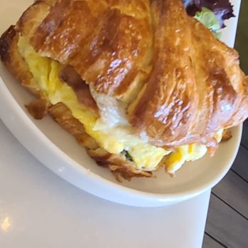 Le Cafe Du Val - Croissant with egg, bacon, avocado - Cafes Near Me - Henderson, Nevada