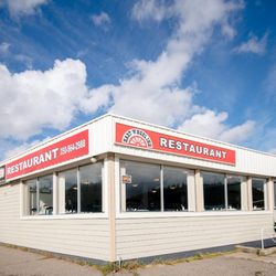Hart Wheel Restaurant - Photo