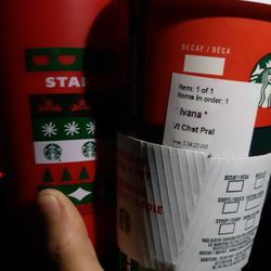 Starbucks - Seasonal orders get a free mug