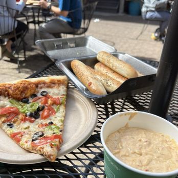 Pizza a'fetta - Pizza Near Me - Cannon Beach, Oregon