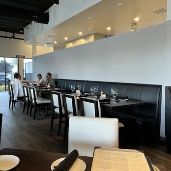 Latitude 34 - Interior - New American Near Me - Camarillo, California Latitude 34 - Interior - New American Near Me - Camarillo, California