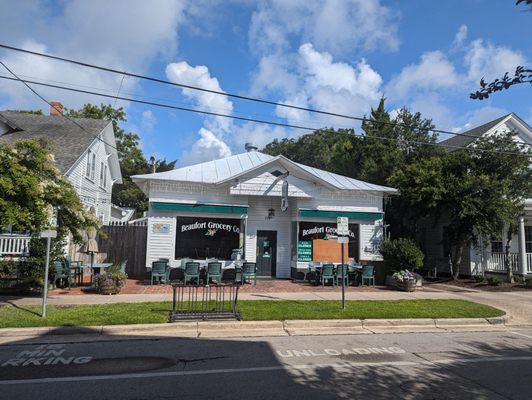 Beaufort Grocery by null