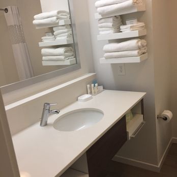 Hampton Inn & Suites Ashland - Hotels Near Me - Ashland, Ohio