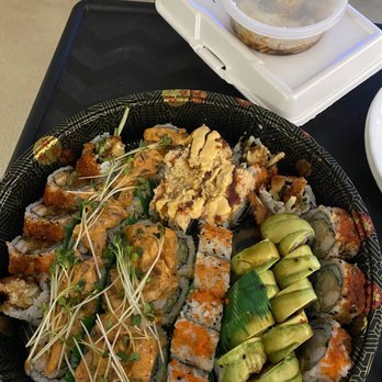 8000 Miles - All of our sushi put in one serving platter... this looks way better then it tasted - Chinese Near Me - Roselle, Illinois