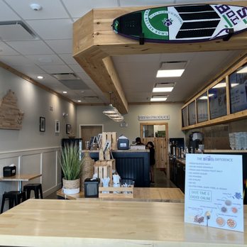 SoBoL - Dining area - Juice Bars & Smoothies Near Me - Gainesville, Virginia