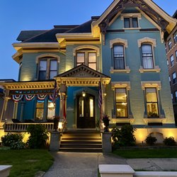 The Kalamazoo House - Welcome to The Kalamazoo House