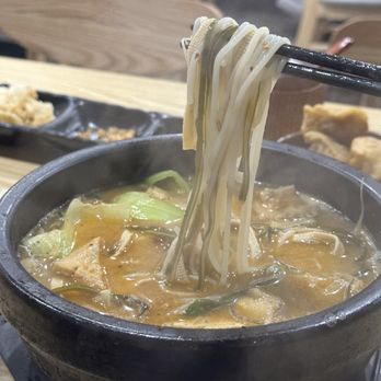 Soup In Casserole - I ordered crispy lotus root and minced pork with rice noodles in classic bone soup - Noodles Near Me - North York, Ontario Soup In Casserole - I ordered crispy lotus root and minced pork with rice noodles in classic bone soup - Noodles Near Me - North York, Ontario