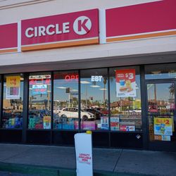 Circle K - Front of the store