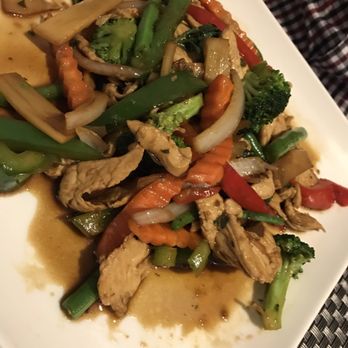 Sawasdee Thai Elevated - Thai basil chicken - Thai Near Me - Plainview, New York