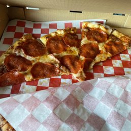 We love the Mona Lisa pizza, my kiddo is a big fan of pepperoni lol.