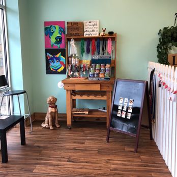 Mud Puppy - Stuff for sale inside - Pet Groomers Near Me - Dacula, Georgia