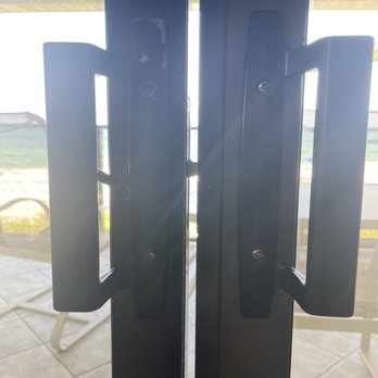 Anna Maria Vacations - Back doors did not shut or lock correctly. - Vacation Rental Agents Near Me - Holmes Beach, Florida