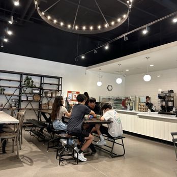 Cream Pan - Bakeries Near Me - Lomita, California