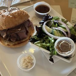 Beef on weck