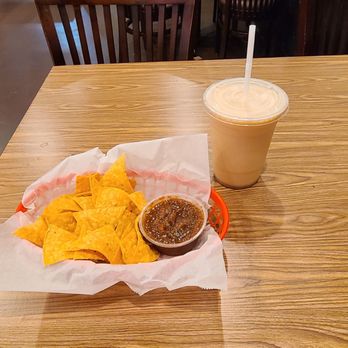 LA Tacos & Kabobs - An horchata plus chips & salsa as I wait for my order. - Mexican Near Me - Los Angeles, California LA Tacos & Kabobs - An horchata plus chips & salsa as I wait for my order. - Mexican Near Me - Los Angeles, California