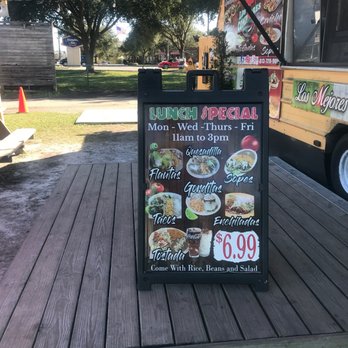 Los Comparres - Their lunch specials - Food Trucks Near Me - Tampa, Florida Los Comparres - Their lunch specials - Food Trucks Near Me - Tampa, Florida