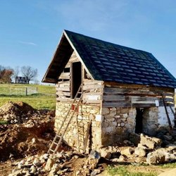 Clermont Farm - Historic Springhouse