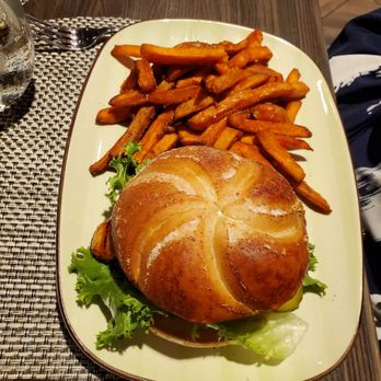Arbuckle’s Bar & Grill - Chicken sandwich + sweet potato fries - American Near Me - Virginia Beach, Virginia
