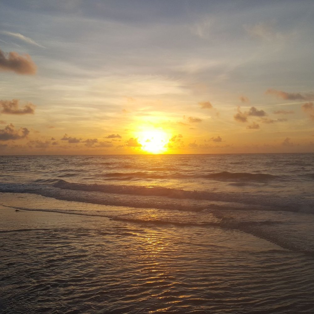 Gulfstream Manor Resort - Nice sunrise this morning - Resorts Near Me - Delray Beach, Florida Gulfstream Manor Resort - Nice sunrise this morning - Resorts Near Me - Delray Beach, Florida