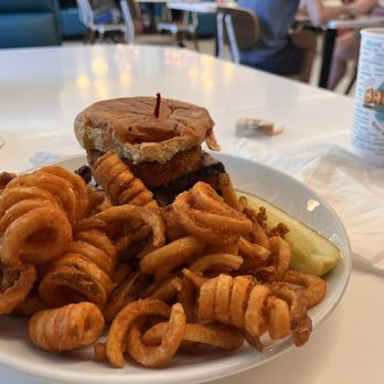 Siegel's Bagelmania - SIEGEL BURGER curly fries are addicting! - Delis Near Me - Las Vegas, Nevada