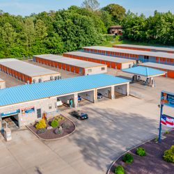Stinger Car Wash & Storage