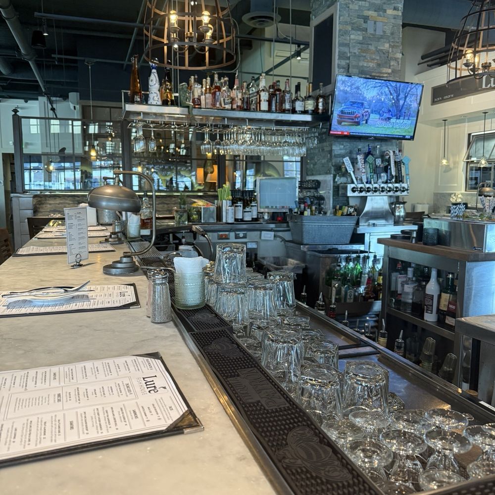 Lure Fish House - Bar seating - Seafood Near Me - Ventura, California Lure Fish House - Bar seating - Seafood Near Me - Ventura, California