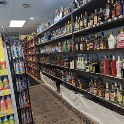 Showboat Spirits & Fine Wine