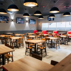 Volli Marysville - Restaurant Seating
