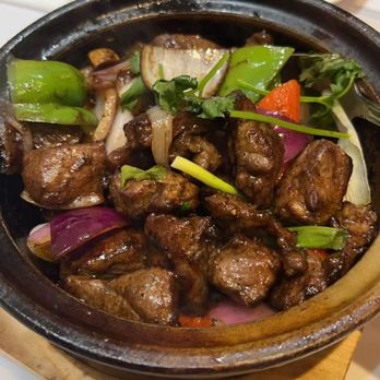 Zhe Zhe Pot - Black Pepper Beef Cubes Clay Pot - Noodles Near Me - Brooklyn, New York Zhe Zhe Pot - Black Pepper Beef Cubes Clay Pot - Noodles Near Me - Brooklyn, New York