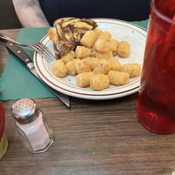 The Office Bar & Grill - Patty Melt with tater tot's