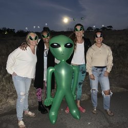 Big Island UFO Tours - Girls' night out