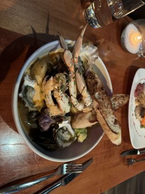 Fins Bistro by null