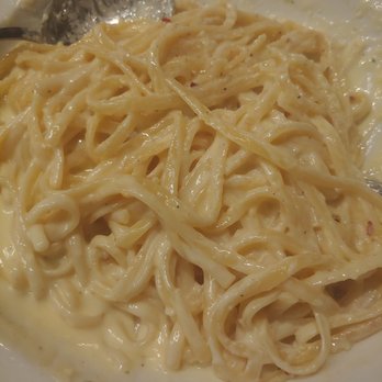 Luliano's - Carb overload. Linguine alfredo - Italian Near Me - Brooklyn, New York