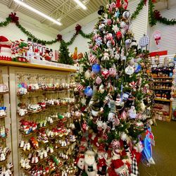 Christmas Mouse - Virginia Beach - Snowman tree