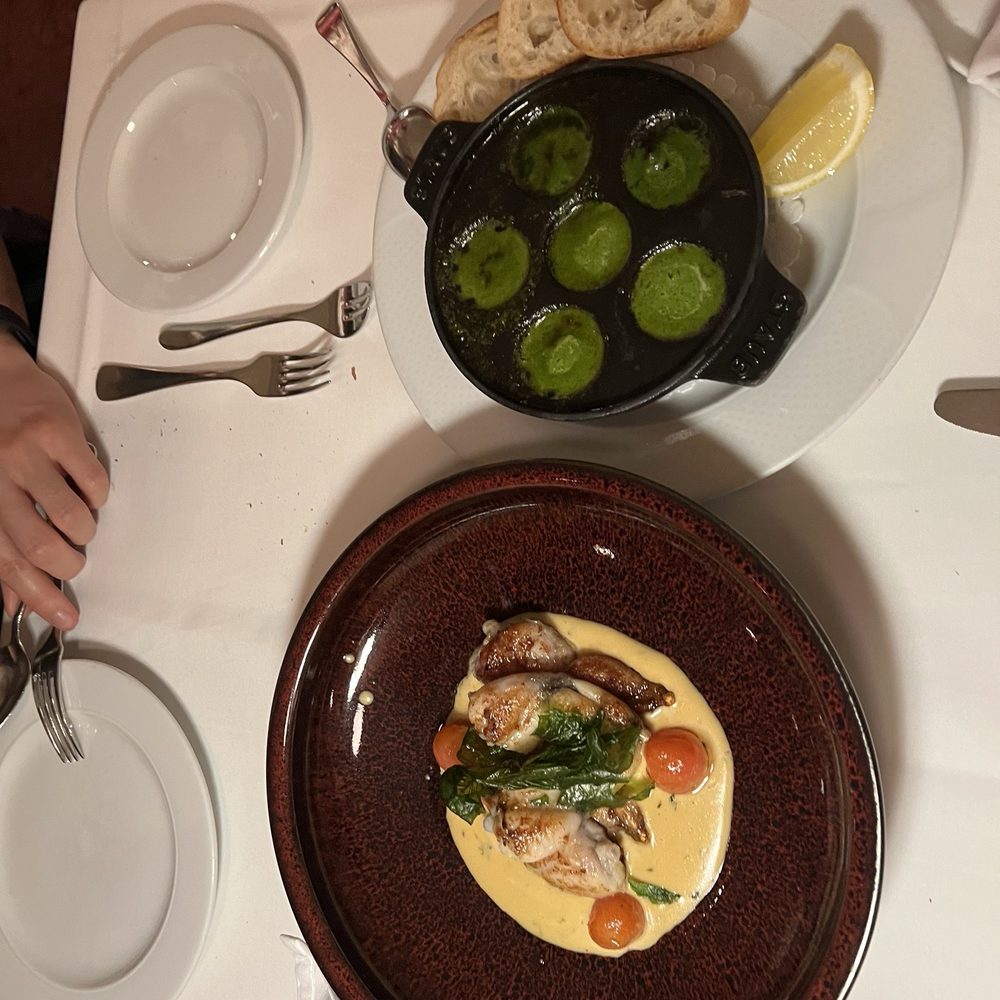 Le Crocodile Restaurant - Roasted frog legs and Escargots de Bourgogne - French Near Me - Vancouver, British Columbia Le Crocodile Restaurant - Roasted frog legs and Escargots de Bourgogne - French Near Me - Vancouver, British Columbia