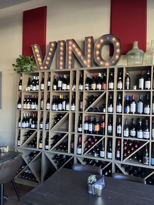 Village Vino by null