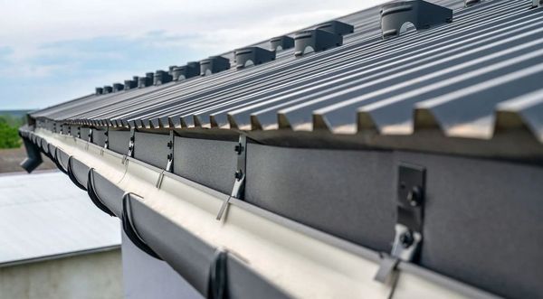 On Top Construction Logo